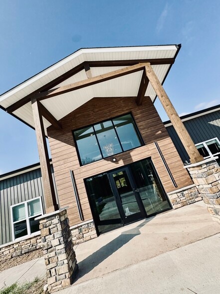 Primary Photo - 168 at The Donohew