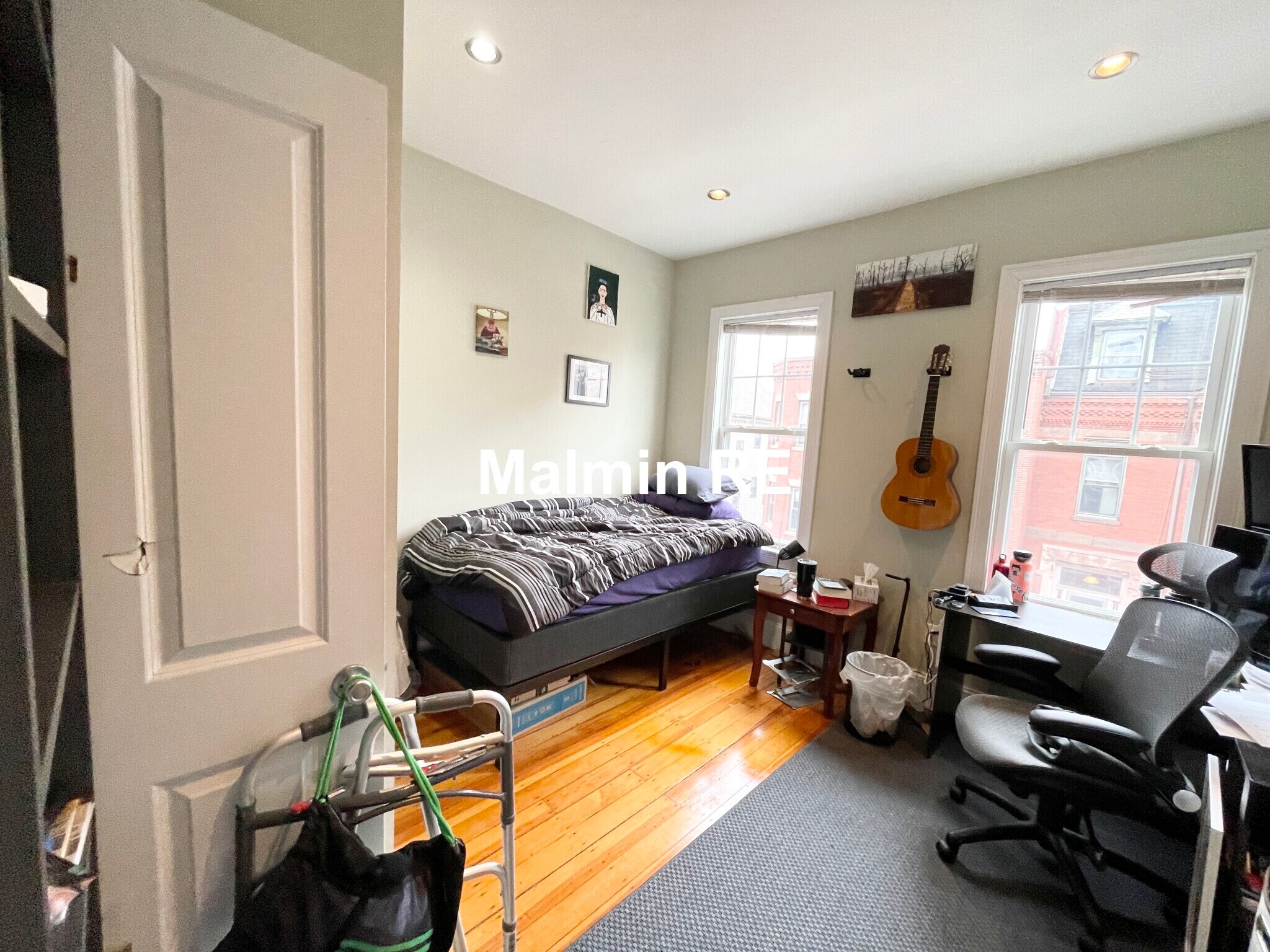 Building Photo - 148 Hillside St