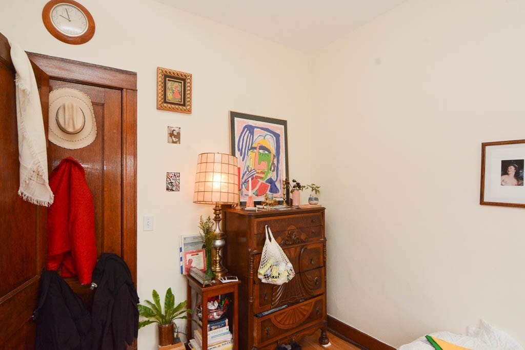 Building Photo - 2312 W Iowa St