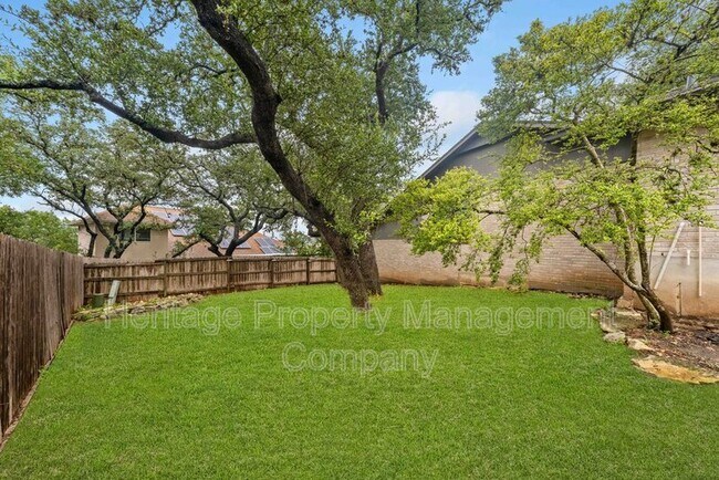 Building Photo - 13906 N Hills Village Dr