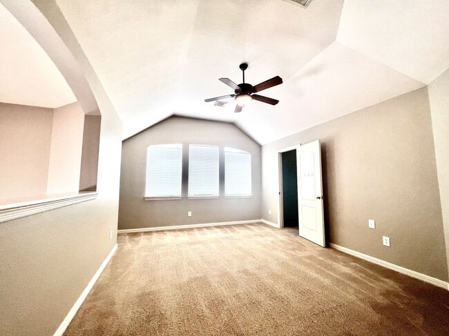 Building Photo - 5110 Shadow Breeze Ln