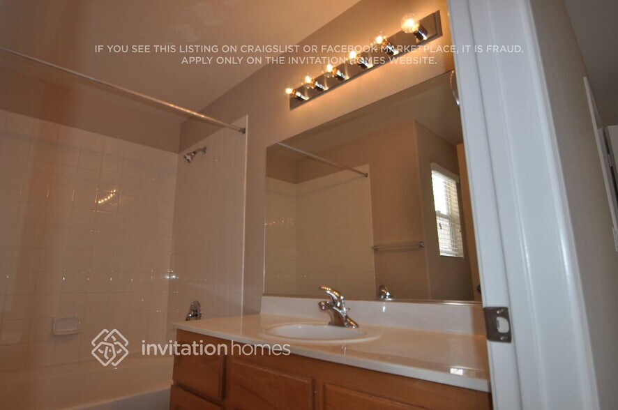 Building Photo - 7208 Dicentra Rd