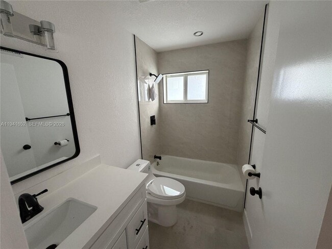 Building Photo - 3581 SW 13th Ct