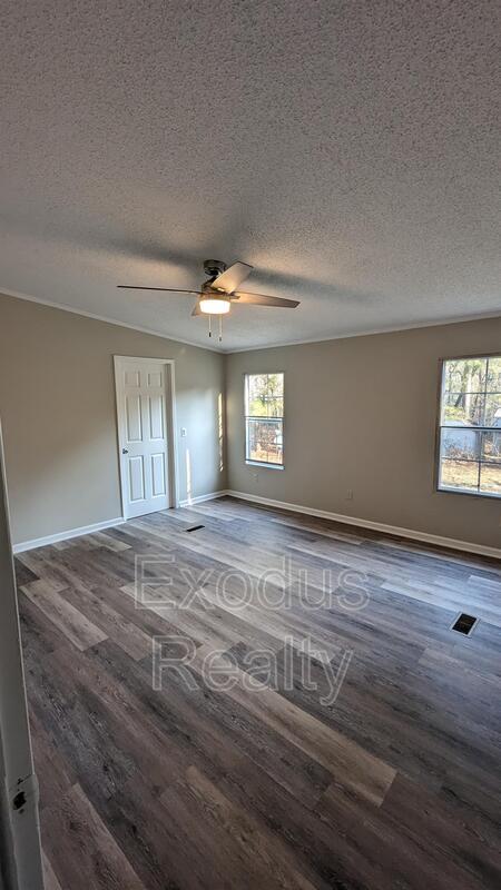 Building Photo - 475 Nicole Dr