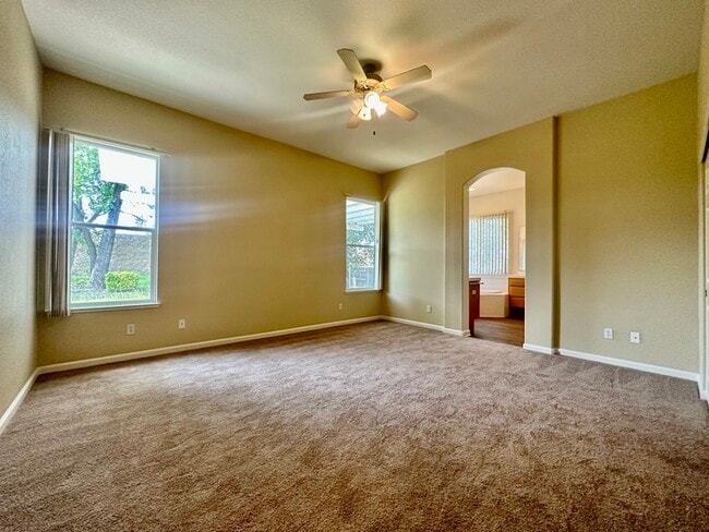 Building Photo - Beautiful, newly remodeled home in Fair Oaks!