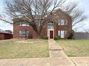 Building Photo - 704 Inglewood Trail