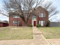 Building Photo - 704 Inglewood Trail