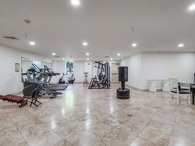 Building Photo - 700 S Ardmore Ave