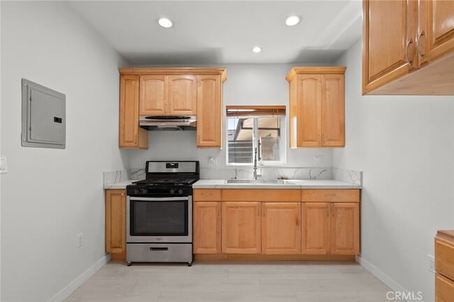 Building Photo - 7815 Allott Ave