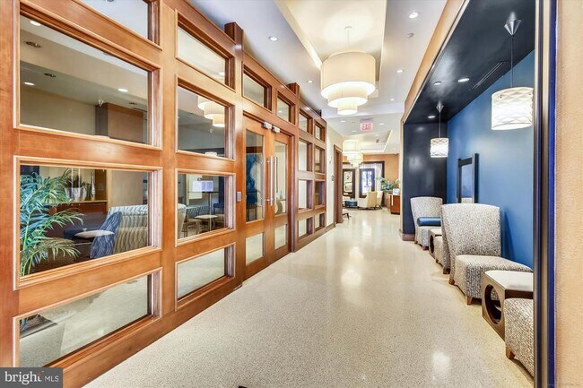 Building Photo - 2720 S Arlington Mill Dr