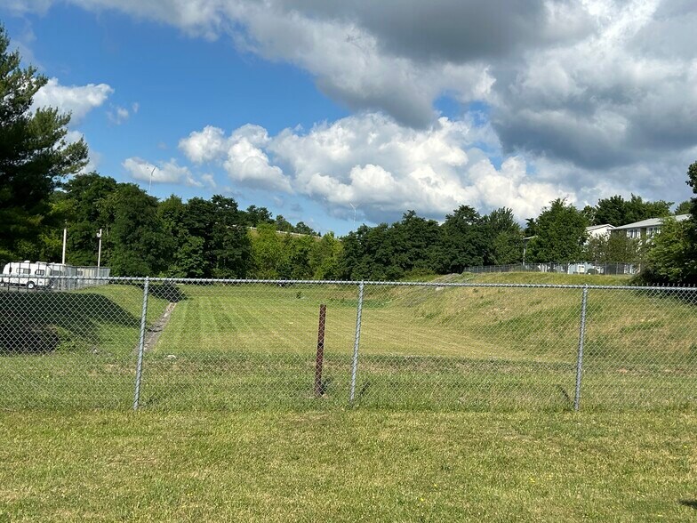 420A Village Ln- view from patio - 420 Village Ln