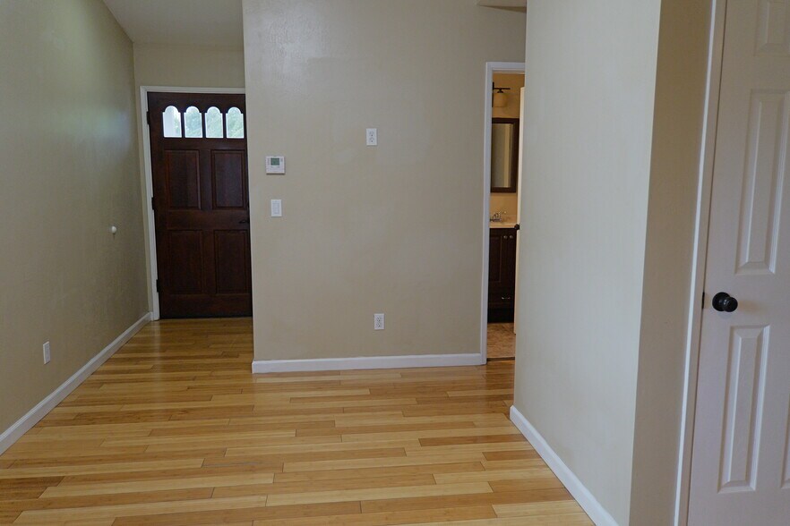 Building Photo - 14831 Espola Rd