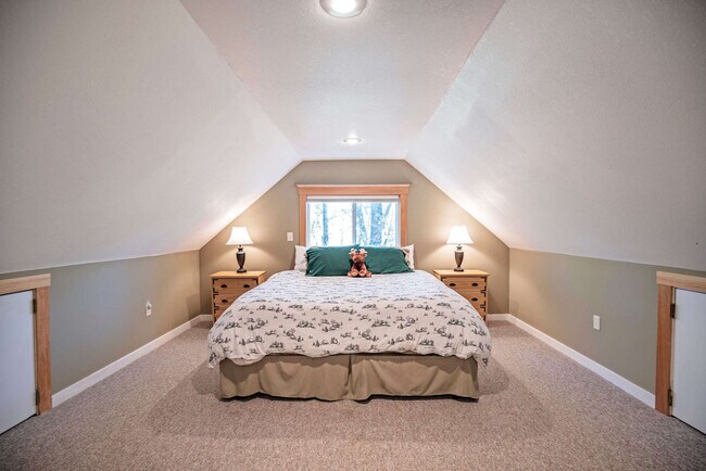 Building Photo - 32 Attitash Loop