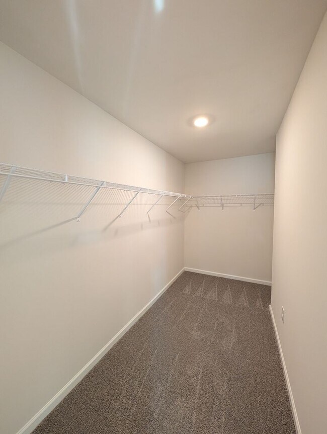 Building Photo - ***RENT SPECIAL** New Construction Townhou...