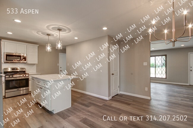 Building Photo - 533 Aspen Dr