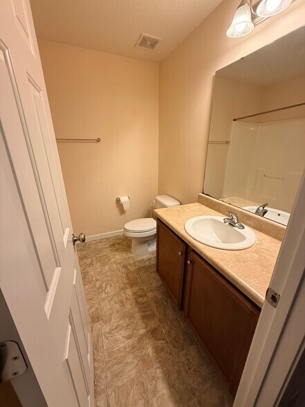 Building Photo - 6 Nautical Dr
