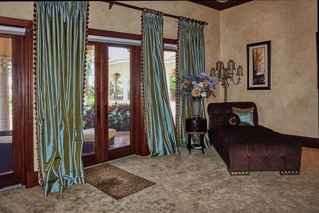 Building Photo - 1363 Oceanview Dr