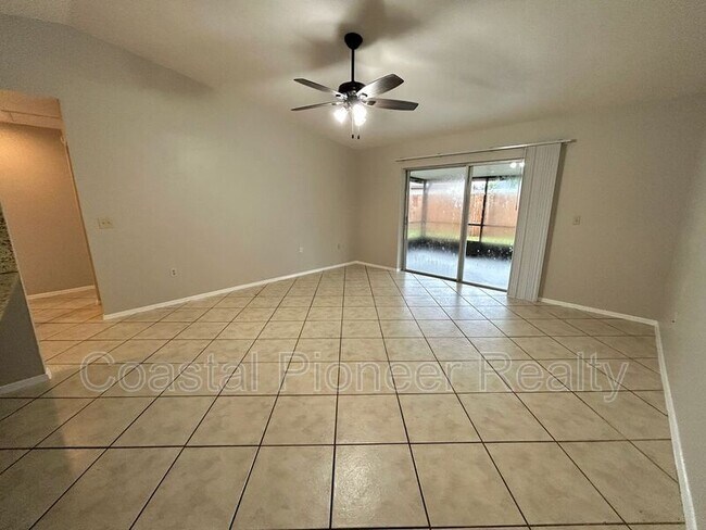 Building Photo - 1042 Axlewood Cir