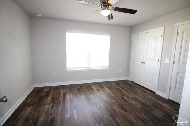 Building Photo - 150 S Crow Rd
