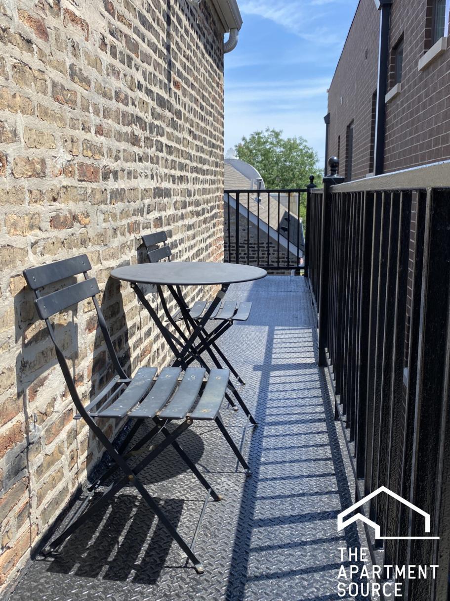 Building Photo - 1822 S Throop St