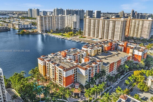 Building Photo - 17100 N Bay Rd