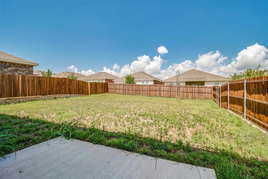 Building Photo - 731 Yorkshire Dr