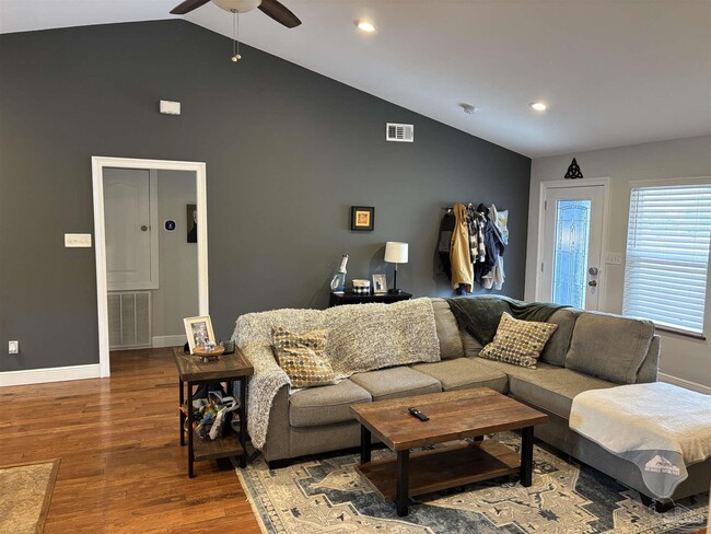 Building Photo - 4735 Lanett Dr