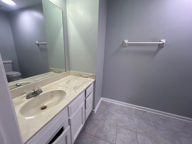 Building Photo - 219 Hickory Forge Dr