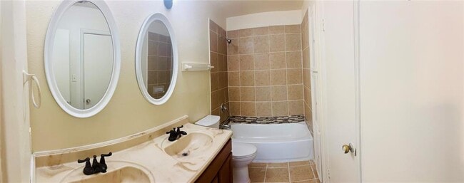 Building Photo - 1206 Tartan Ln