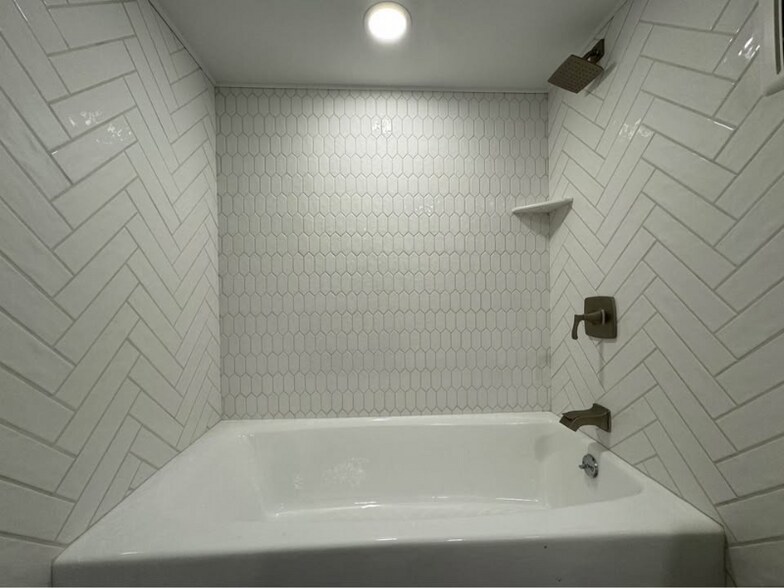 Building Photo - 25 6th St