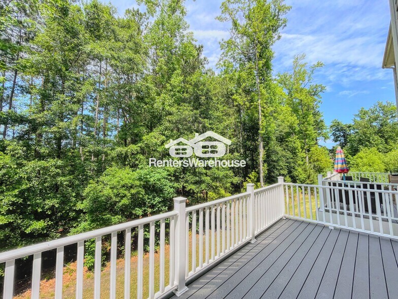 Building Photo - 930 Parley Pl