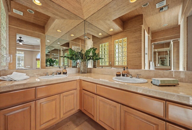 Building Photo - 78990 Cll Brisa