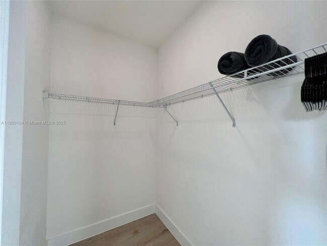 Building Photo - 11 NW 122nd Ave