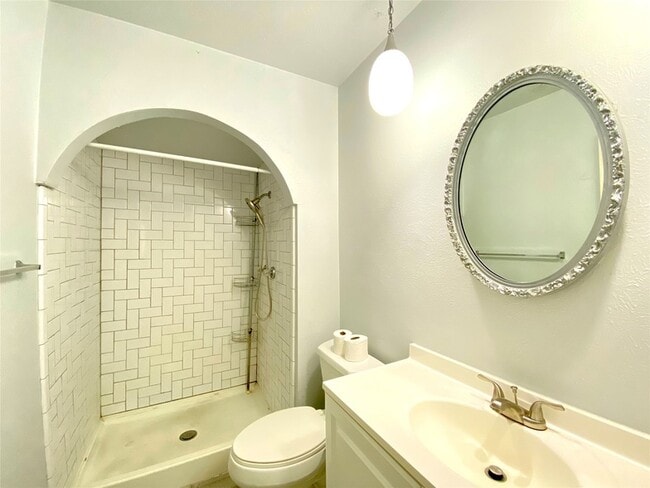 Building Photo - 1428 Big Bend Dr