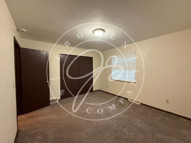 Building Photo - 7373 Ayers Rd