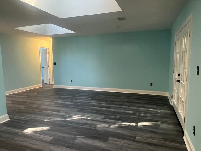 Building Photo - One-Level Updated Home in Hilton Head Plan...