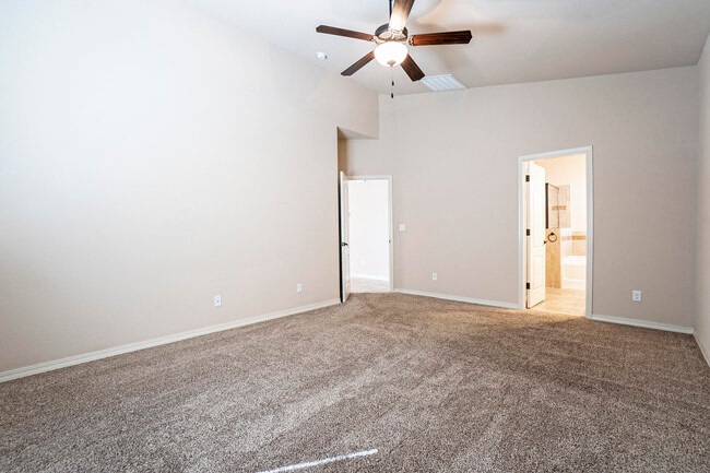 Building Photo - 7508 Wolf Creek Dr