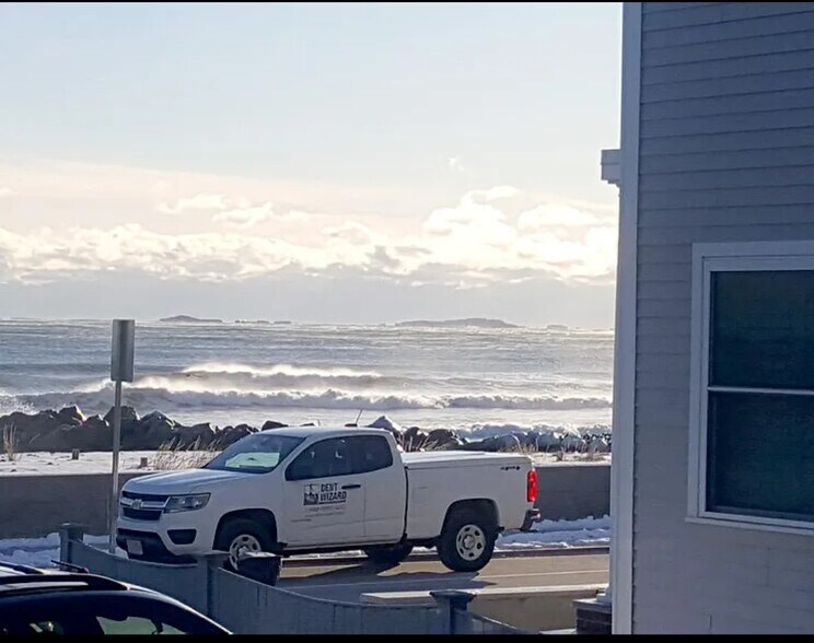 Building Photo - 7 Winthrop Shore Dr