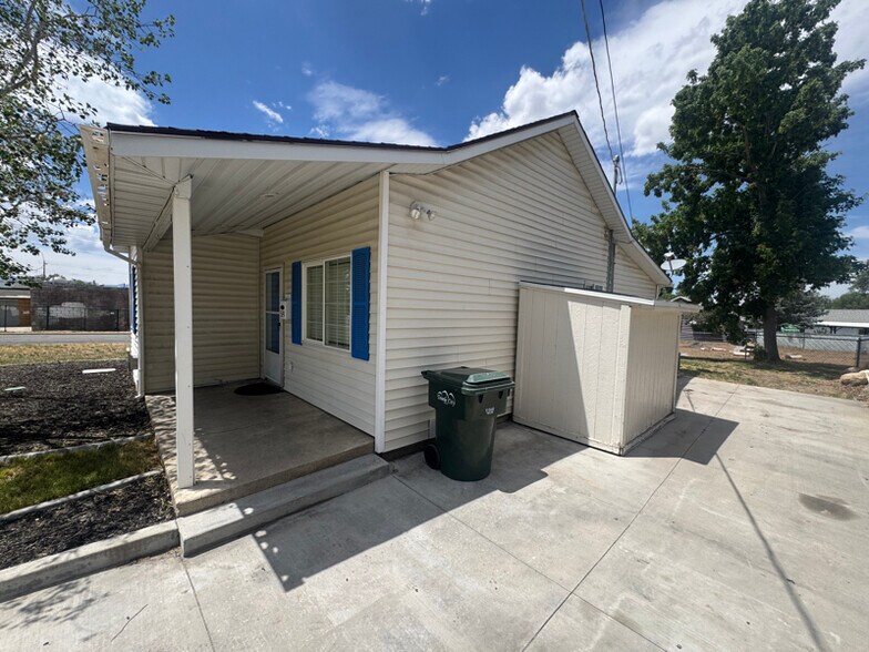 Building Photo - 59 E 400 N
