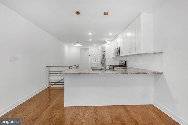 Building Photo - 1522 Mt Vernon St