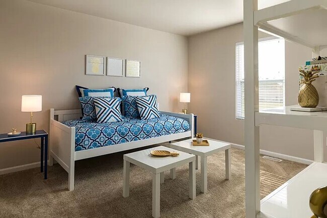 Building Photo - Your Serene Retreat in Kentwood