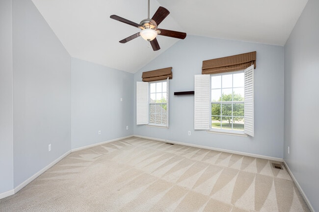 Building Photo - 8312 N Warwick Ct