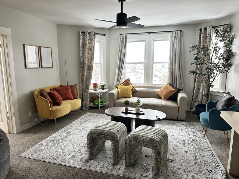 Building Photo - 800 37th Ave NE