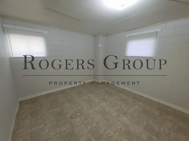 Building Photo - 725 Epsom Rd