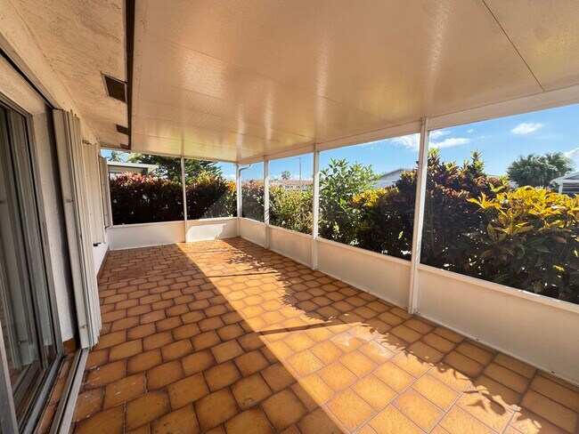 Building Photo - 6603 Overland Dr