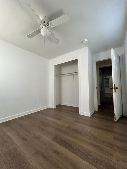 Building Photo - 909 Centre St