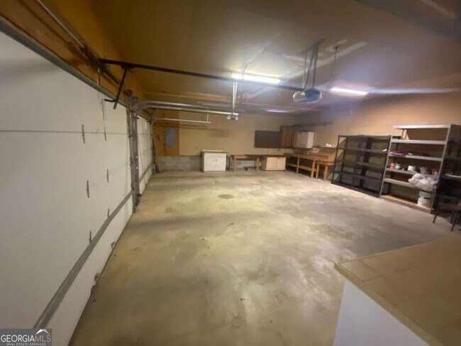 Building Photo - 522 Capri Dr