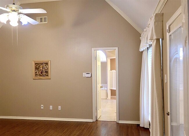 Building Photo - 16714 Rustic Colony Dr