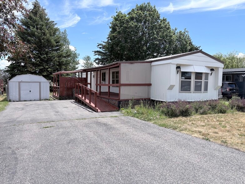 Building Photo - 2230 N Whispering Pnes Dr
