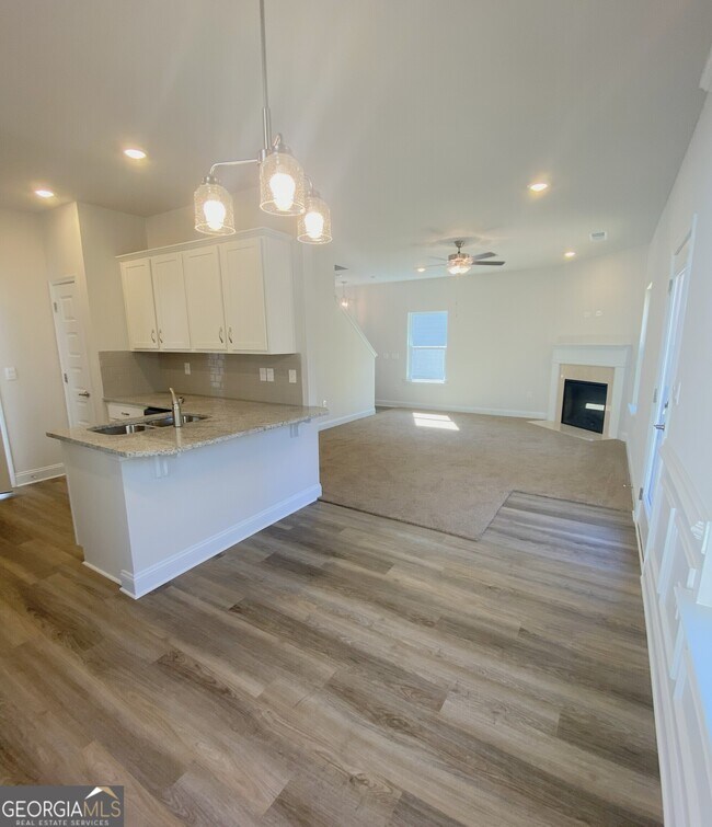 Building Photo - 210 Laney Dr